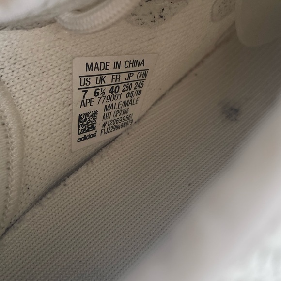 Adidas Yeezy Boost 350 V2 Cream White/Triple White- SZ 7 M- W 8.5 - Picture 10 of 16